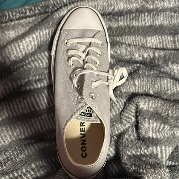 Gray Women’s Converse- Barley Worn! - Picture 2 of 4